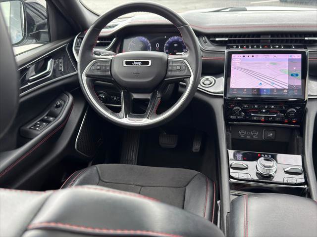 Used 2022 Jeep Grand Cherokee Trailhawk AWD/4WD image 32