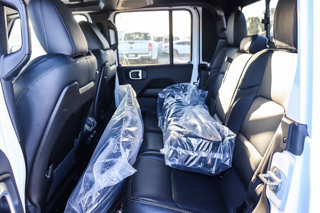 New 2026 Jeep Gladiator Sport AWD/4WD image 23