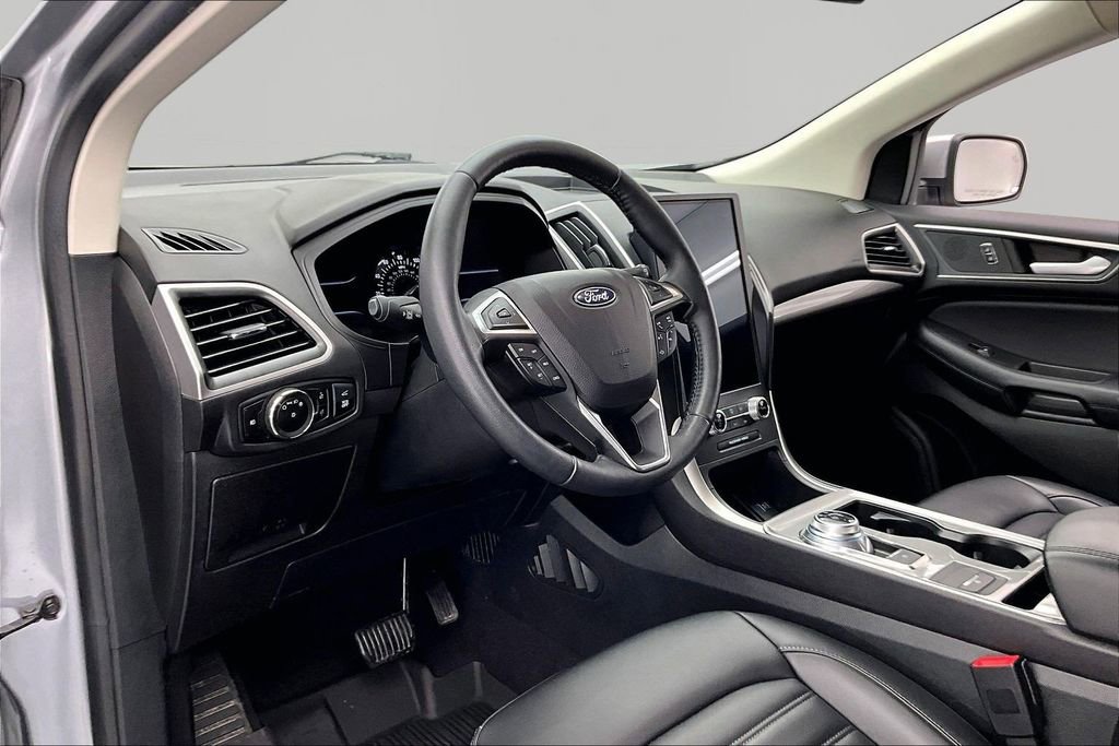 Certified 2024 Ford Edge SEL w/ Convenience Package AWD/4WD image 14