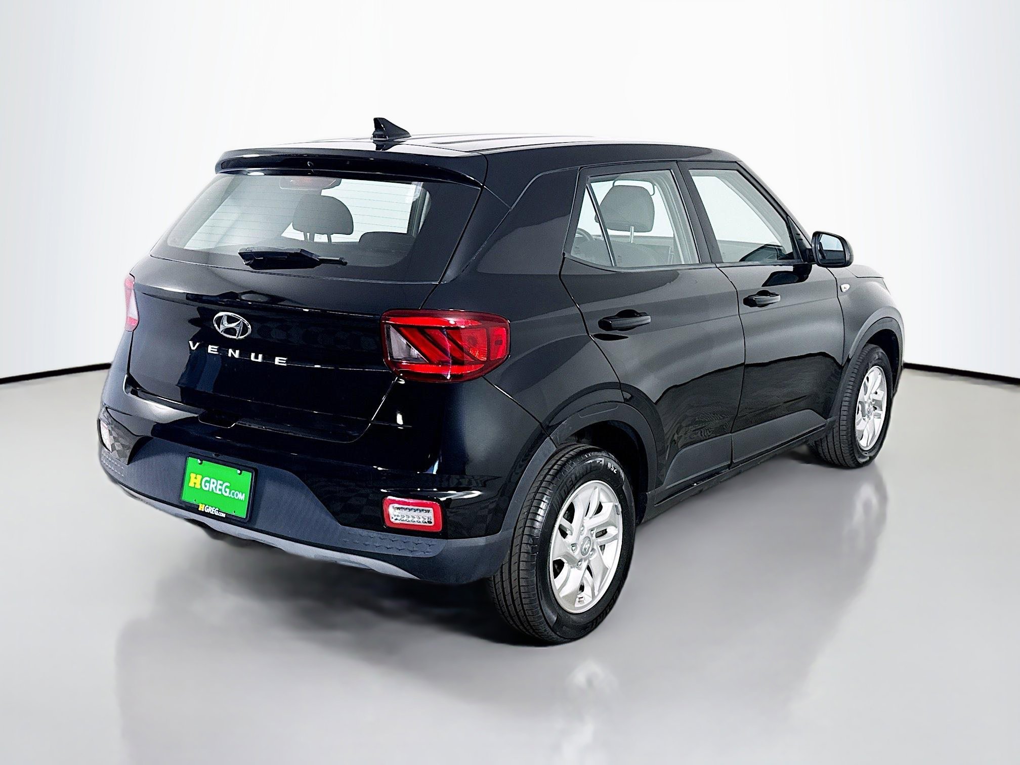 Used 2022 Hyundai Venue SE image 10