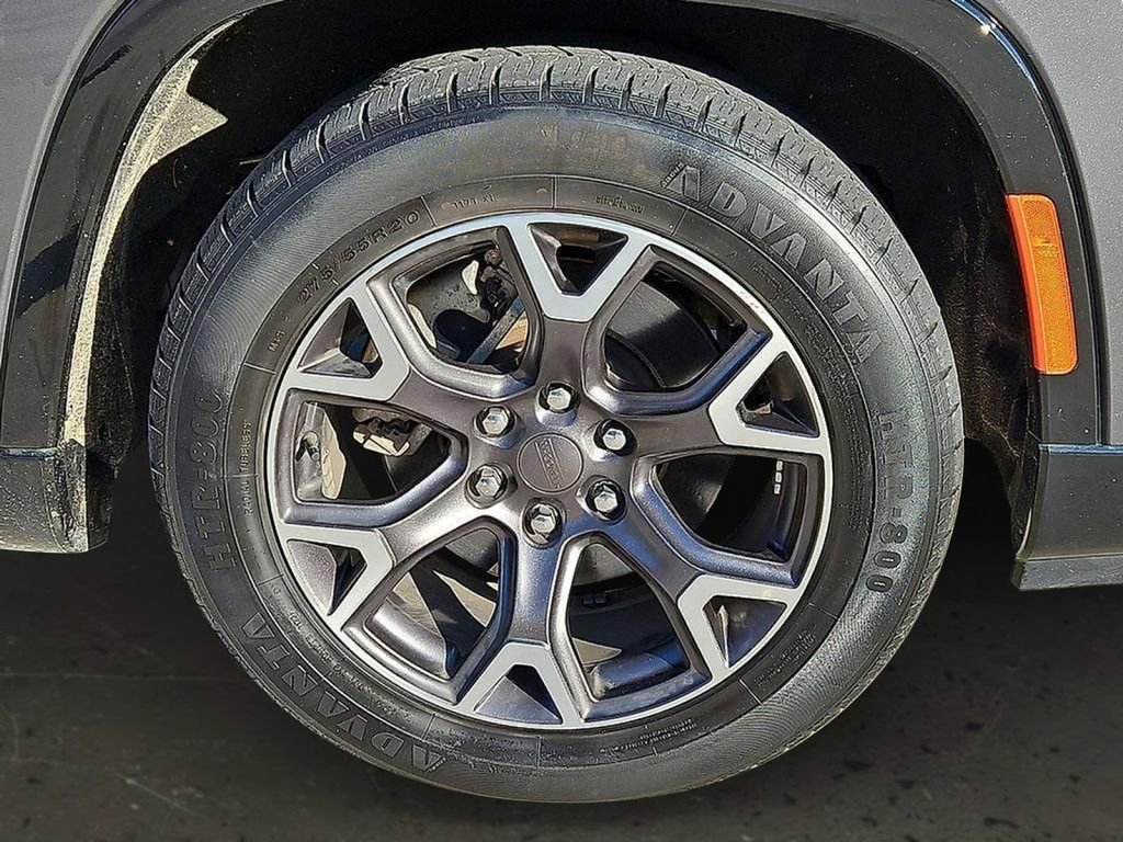 Used 2023 Jeep Wagoneer Series III w/ Preferred Equipment Group image 8