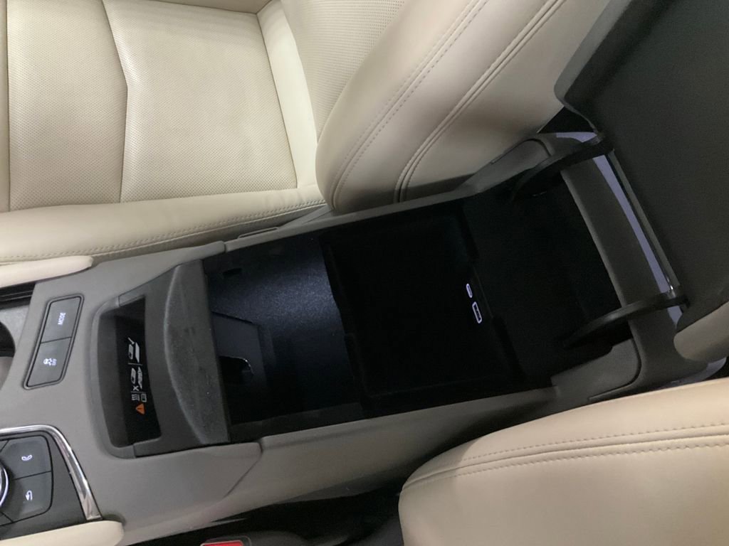 Used 2022 Cadillac XT5 Premium Luxury image 27