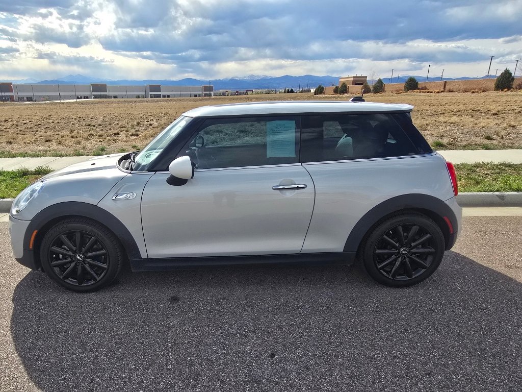 Used 2015 MINI Cooper S image 2