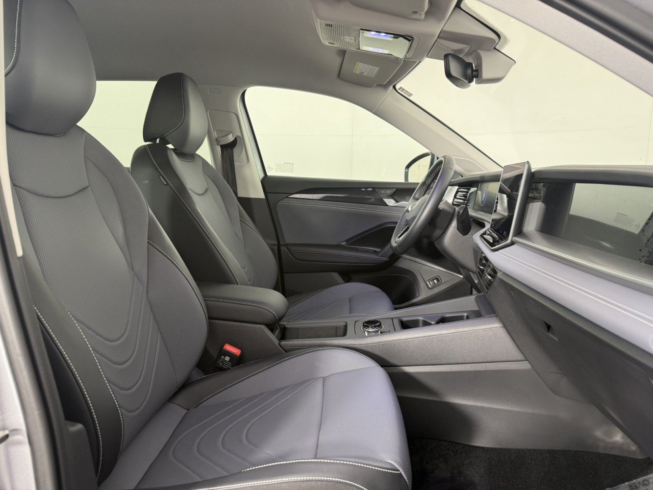 Used 2026 Volkswagen Tiguan SE FWD image 10