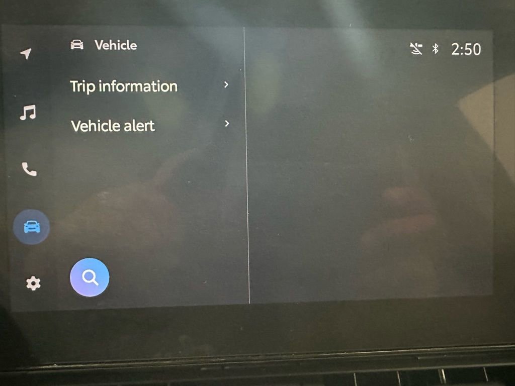 Used 2025 Toyota RAV4 XLE w/ Convenience Package image 30