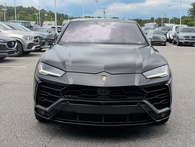 Used 2022 Lamborghini Urus AWD/4WD image 2