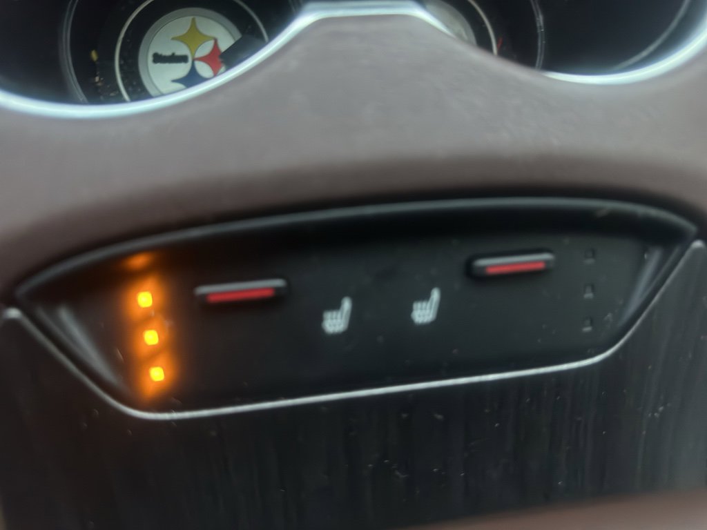 Used 2021 Toyota Venza XLE image 13