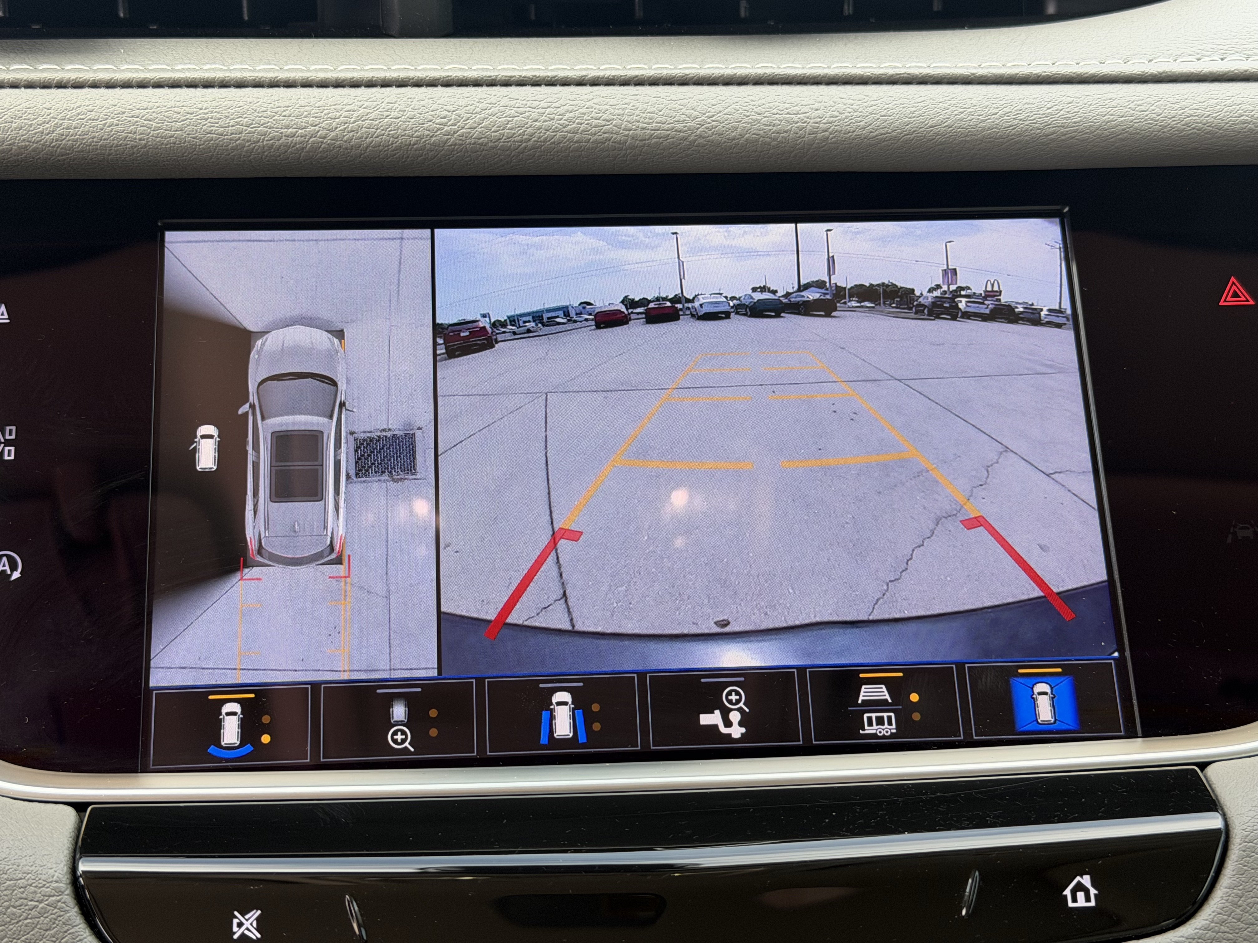 Certified 2023 Cadillac XT5 Premium Luxury w/ Technology Package FWD image 18