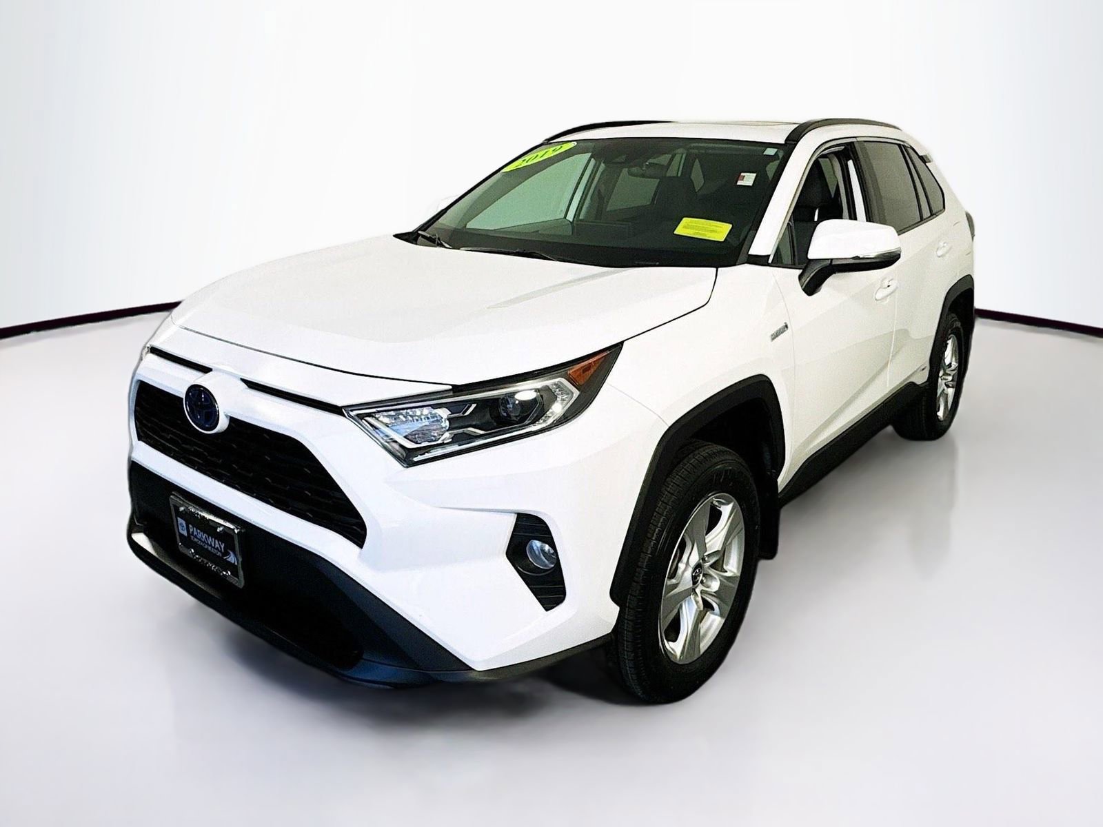 Used 2019 Toyota RAV4 XLE AWD/4WD image 3