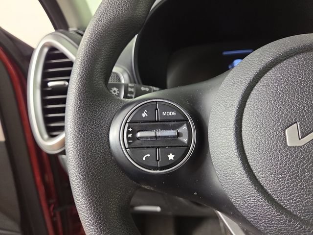 Certified 2025 Kia Soul LX w/ LX Technology Package FWD image 21