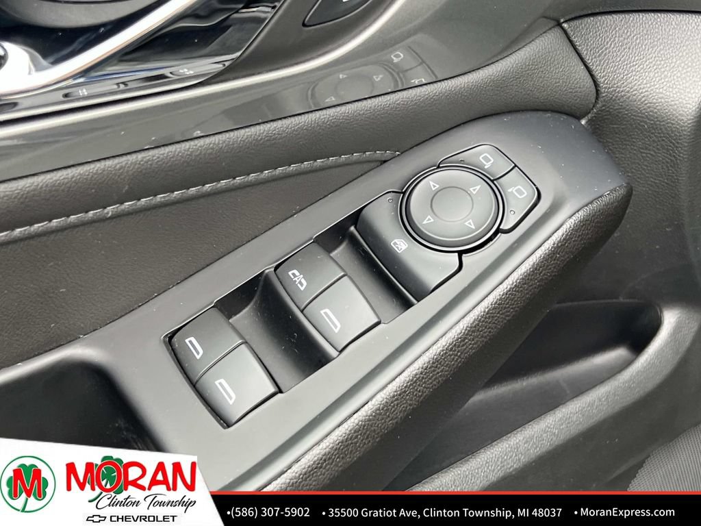 Certified 2023 Chevrolet Traverse LT FWD image 17