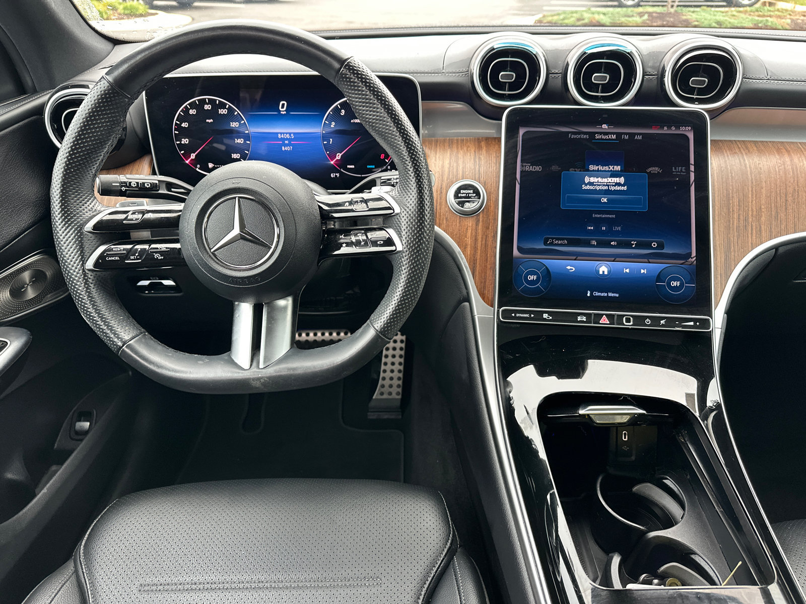 Used 2024 Mercedes-Benz GLC 300 4MATIC image 19