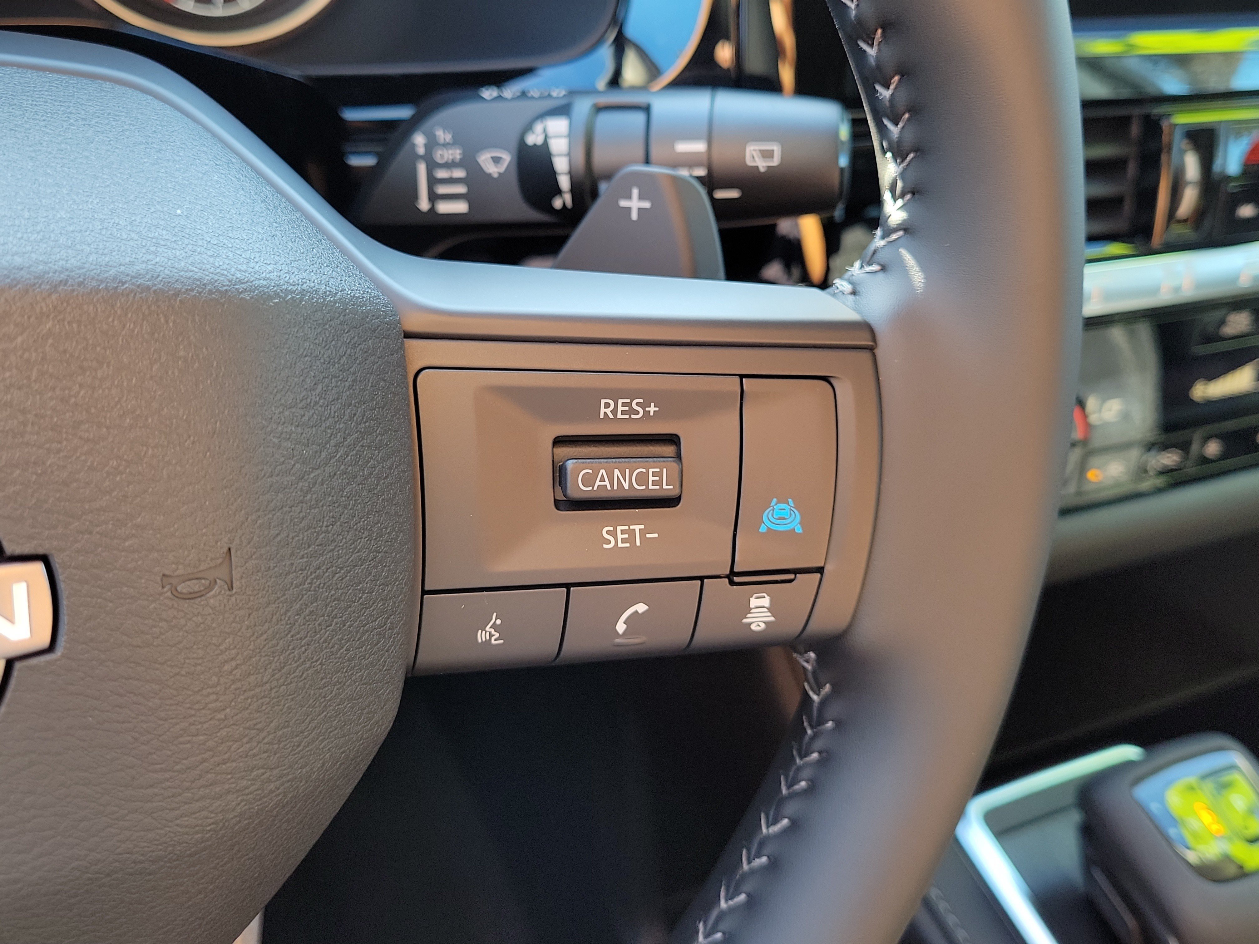 Certified 2026 Nissan Pathfinder SV FWD image 22