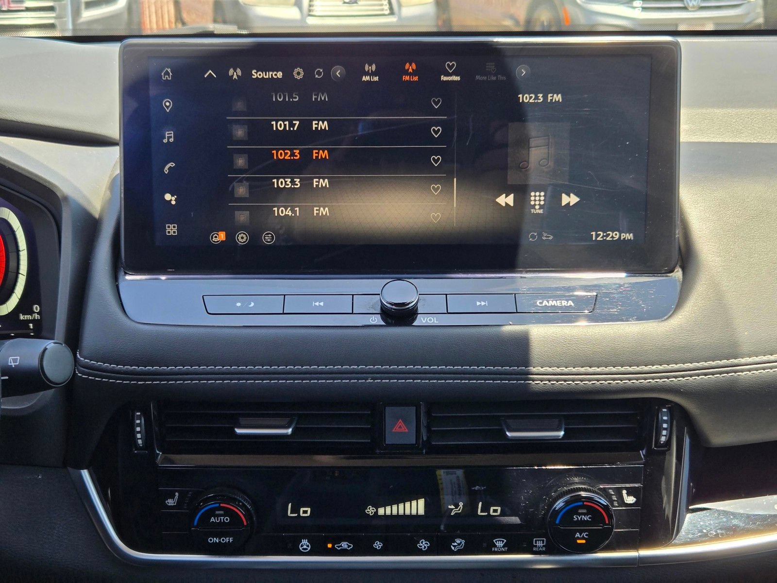 Used 2024 Nissan Rogue SL FWD image 12