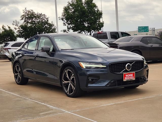 Used 2024 Volvo S60 B5 Plus FWD video 2