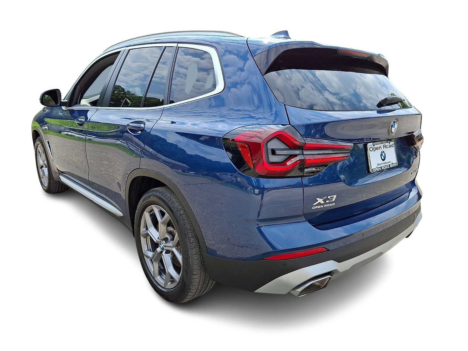 Used 2024 BMW X3 xDrive30i w/ Premium Package AWD/4WD image 4