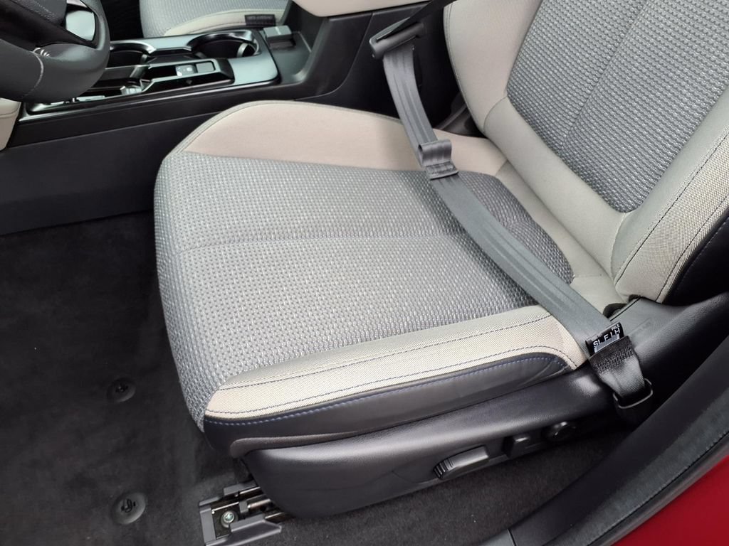 Used 2026 Subaru Forester Premium AWD/4WD image 26