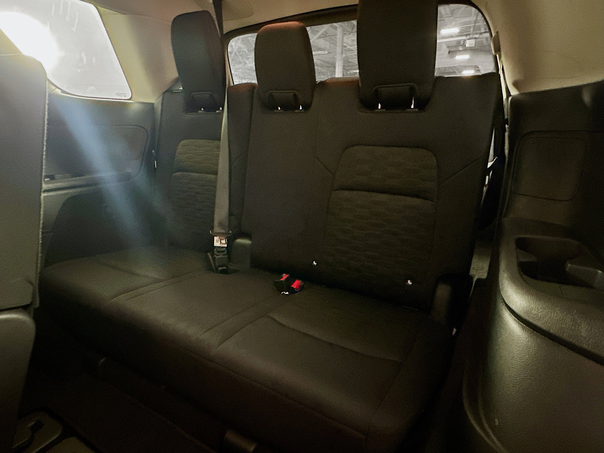Used 2025 Nissan Pathfinder SV FWD image 27