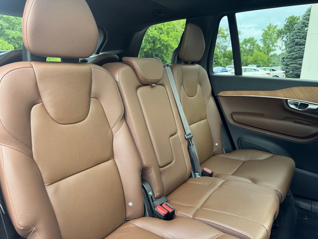 Used 2023 Volvo XC90 B5 Plus image 28