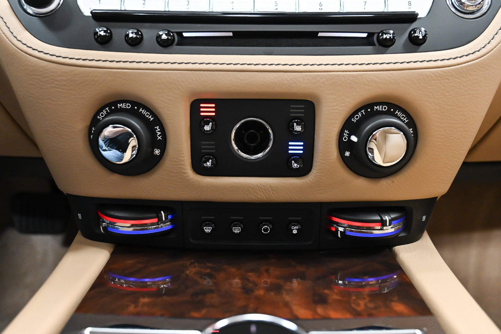 Used 2017 Rolls-Royce Ghost image 29