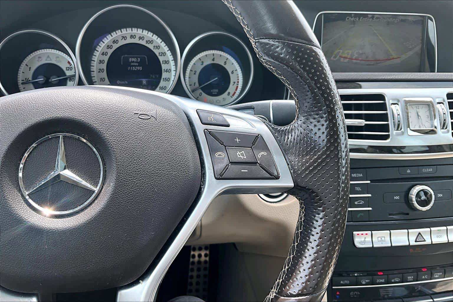 Used 2016 Mercedes-Benz E 350 4MATIC Sedan image 25
