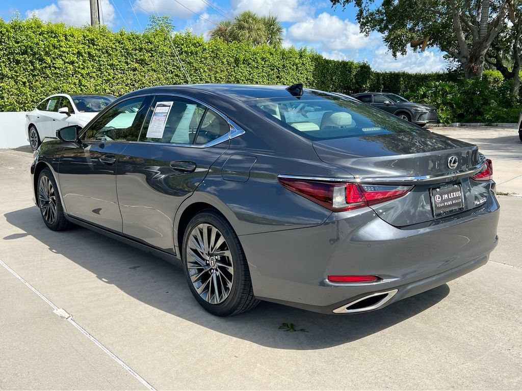 Certified 2024 Lexus ES 350 F Sport w/ Technology Package FWD image 5