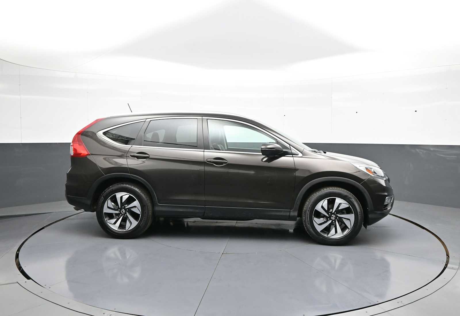 Used 2016 Honda CR-V Touring image 4