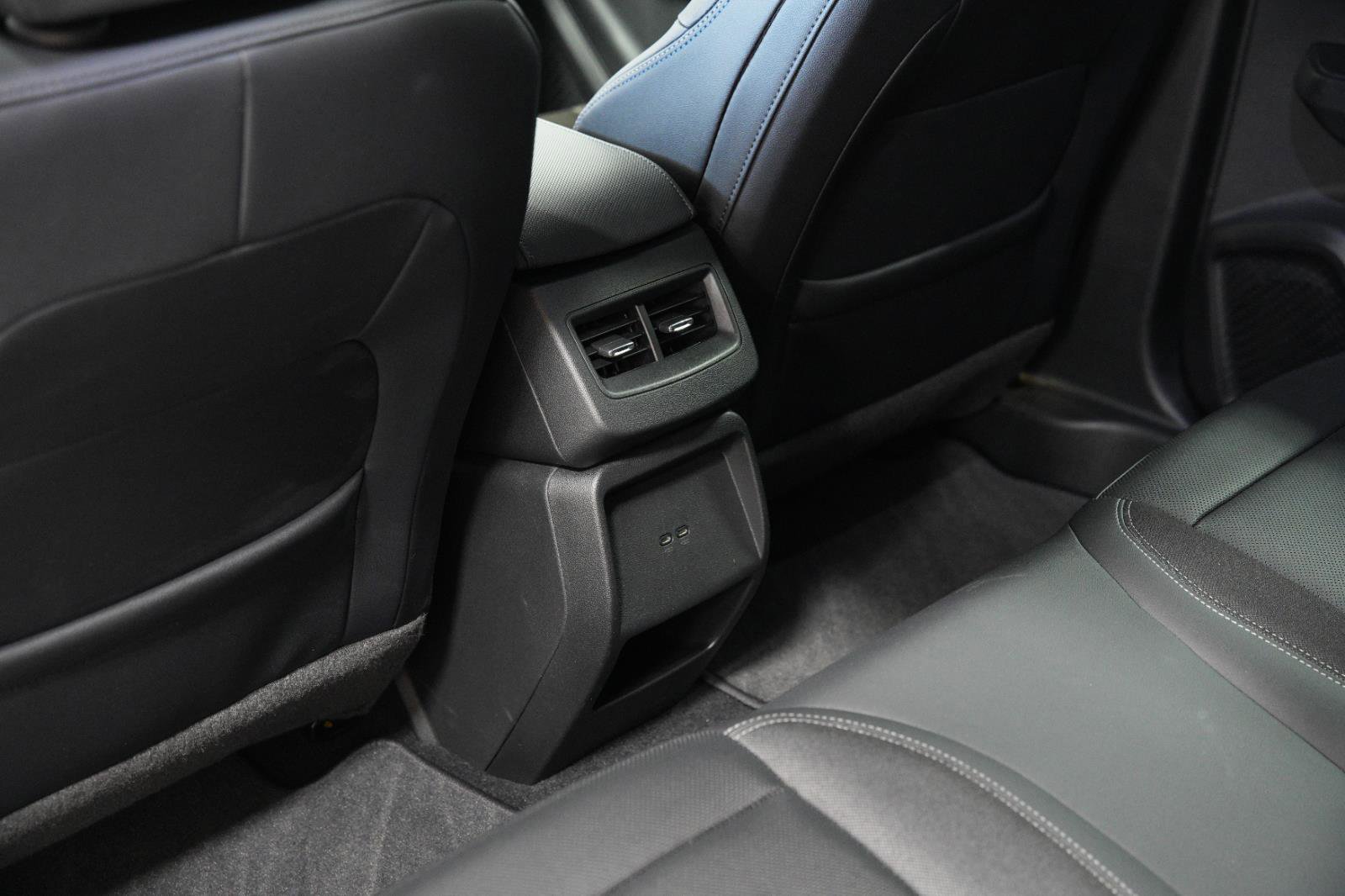 Used 2025 Chevrolet Equinox EV LT w/ Convenience Package image 21