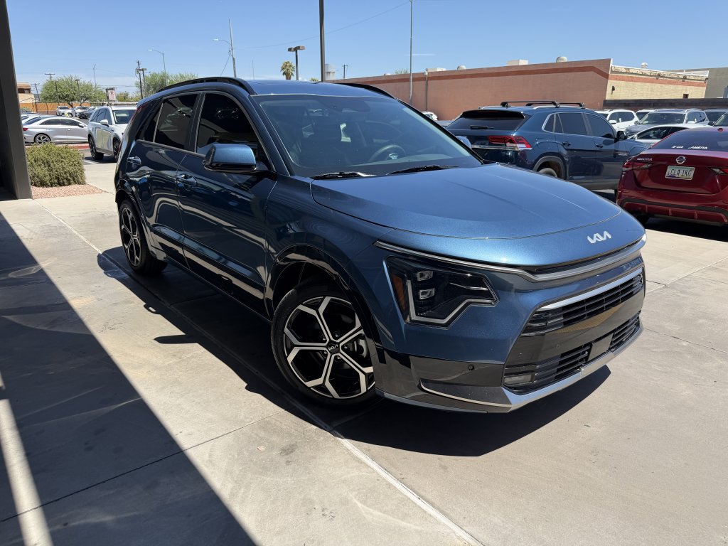 Used 2024 Kia Niro SX Touring FWD image 6