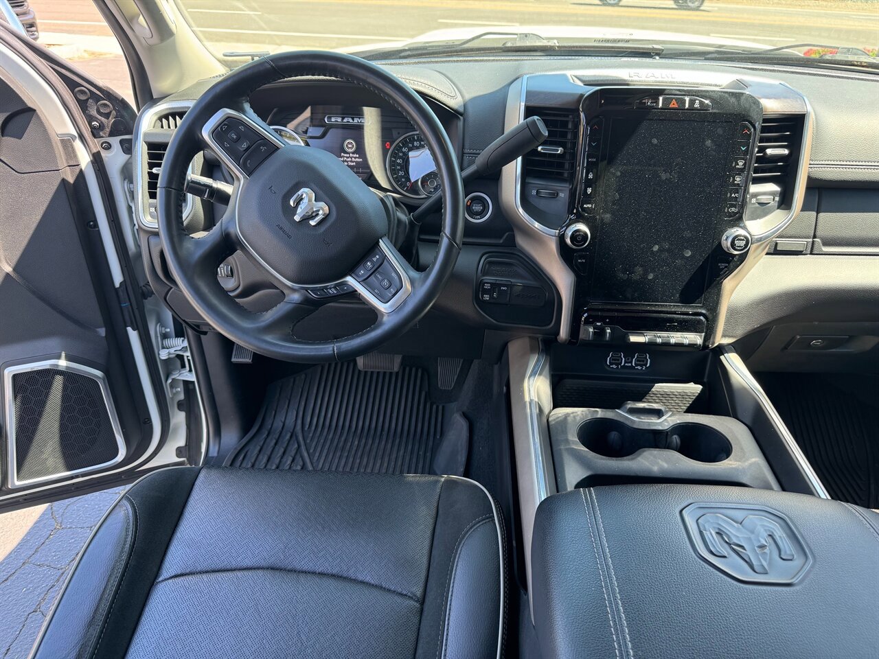 Used 2023 RAM 2500 Laramie AWD/4WD image 13