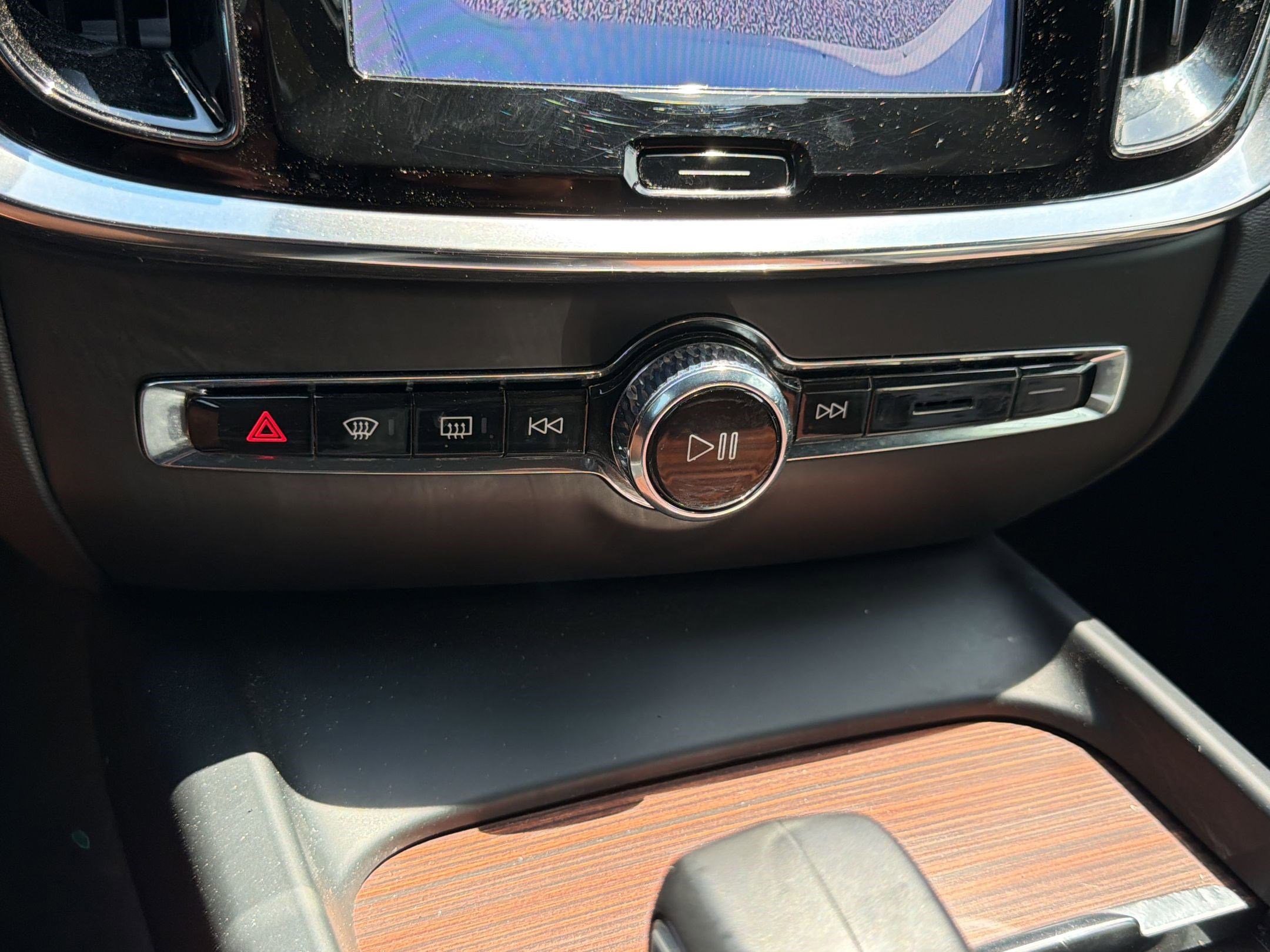 Used 2025 Volvo V60 B5 Cross Country Plus AWD/4WD image 18
