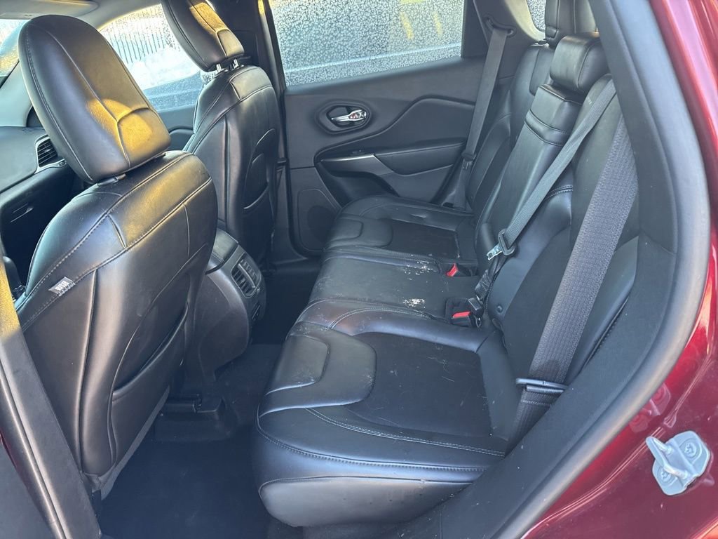 Used 2019 Jeep Cherokee Latitude Plus image 10