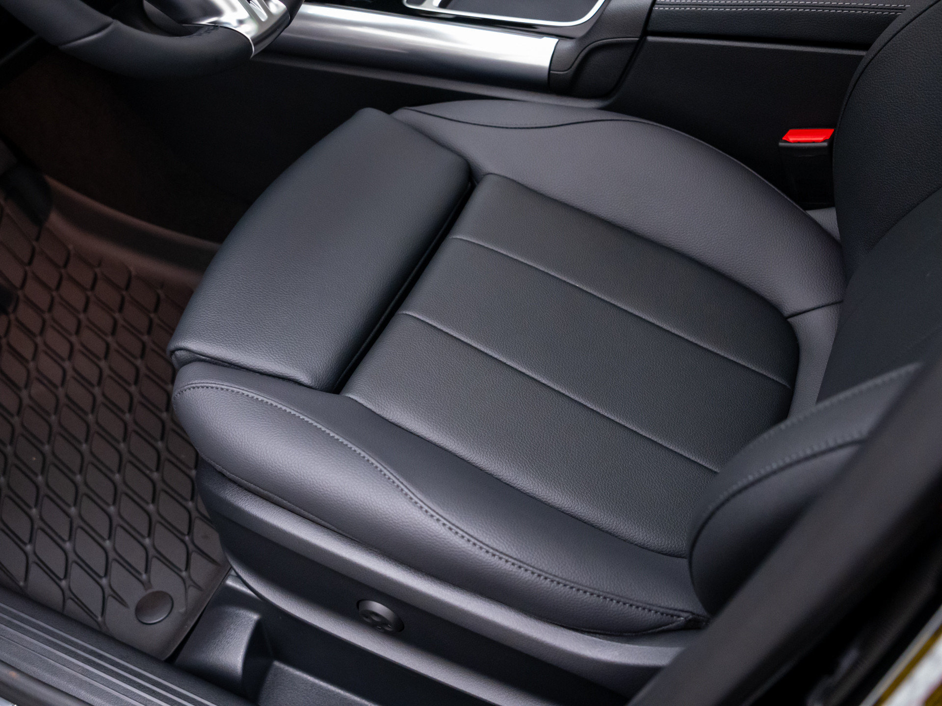 New 2026 Mercedes-Benz GLA 250 4MATIC image 16