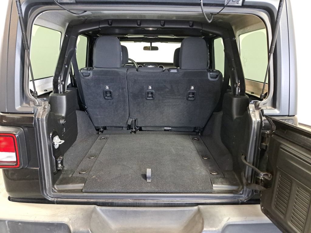 Used 2018 Jeep Wrangler Unlimited Sport image 21