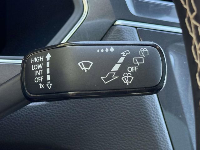 Used 2022 Volkswagen Tiguan SE w/ Panoramic Sunroof Package AWD/4WD image 23