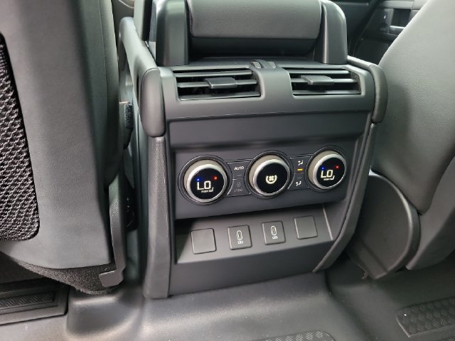 New 2026 Land Rover Defender 110 X-Dynamic SE AWD/4WD image 13