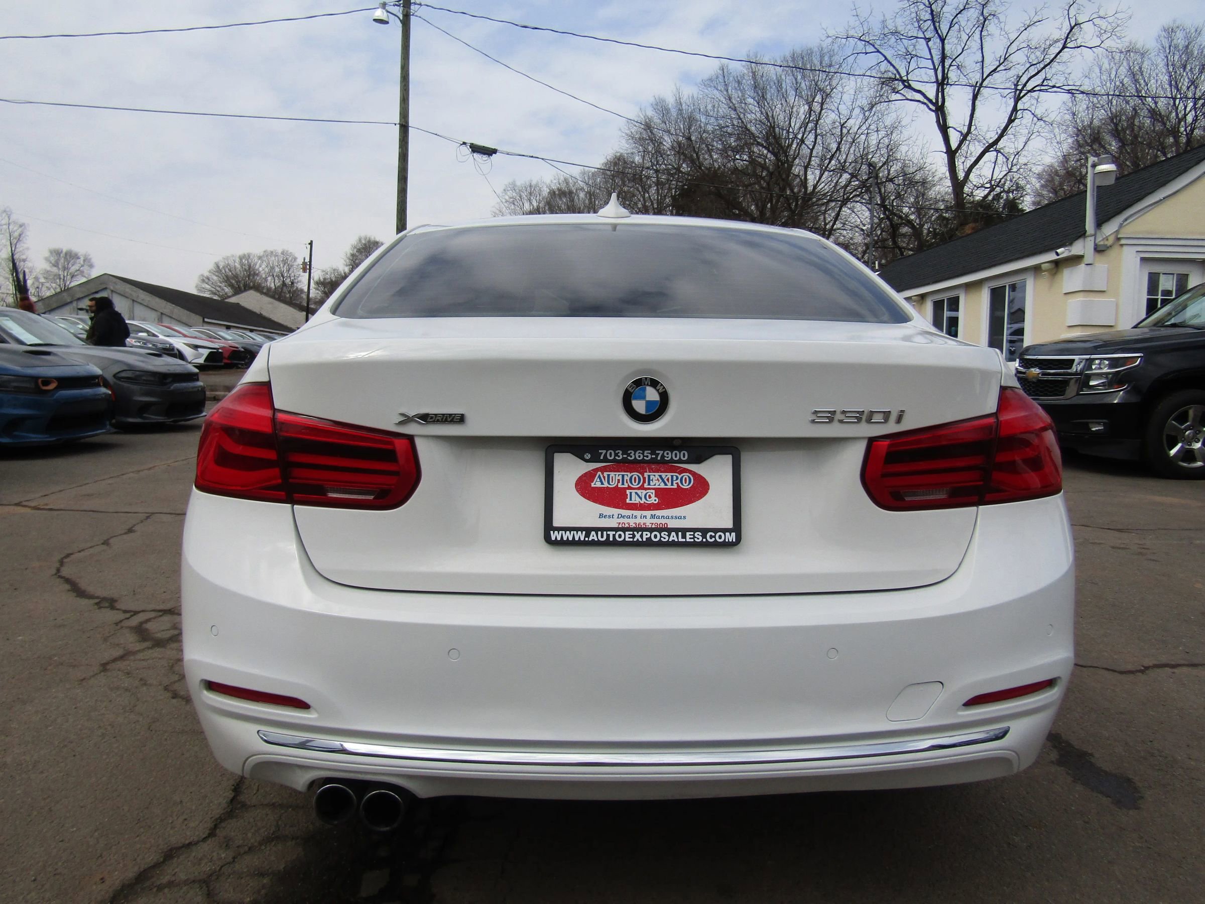 Used 2018 BMW 330i xDrive Sedan w/ Premium Package image 7