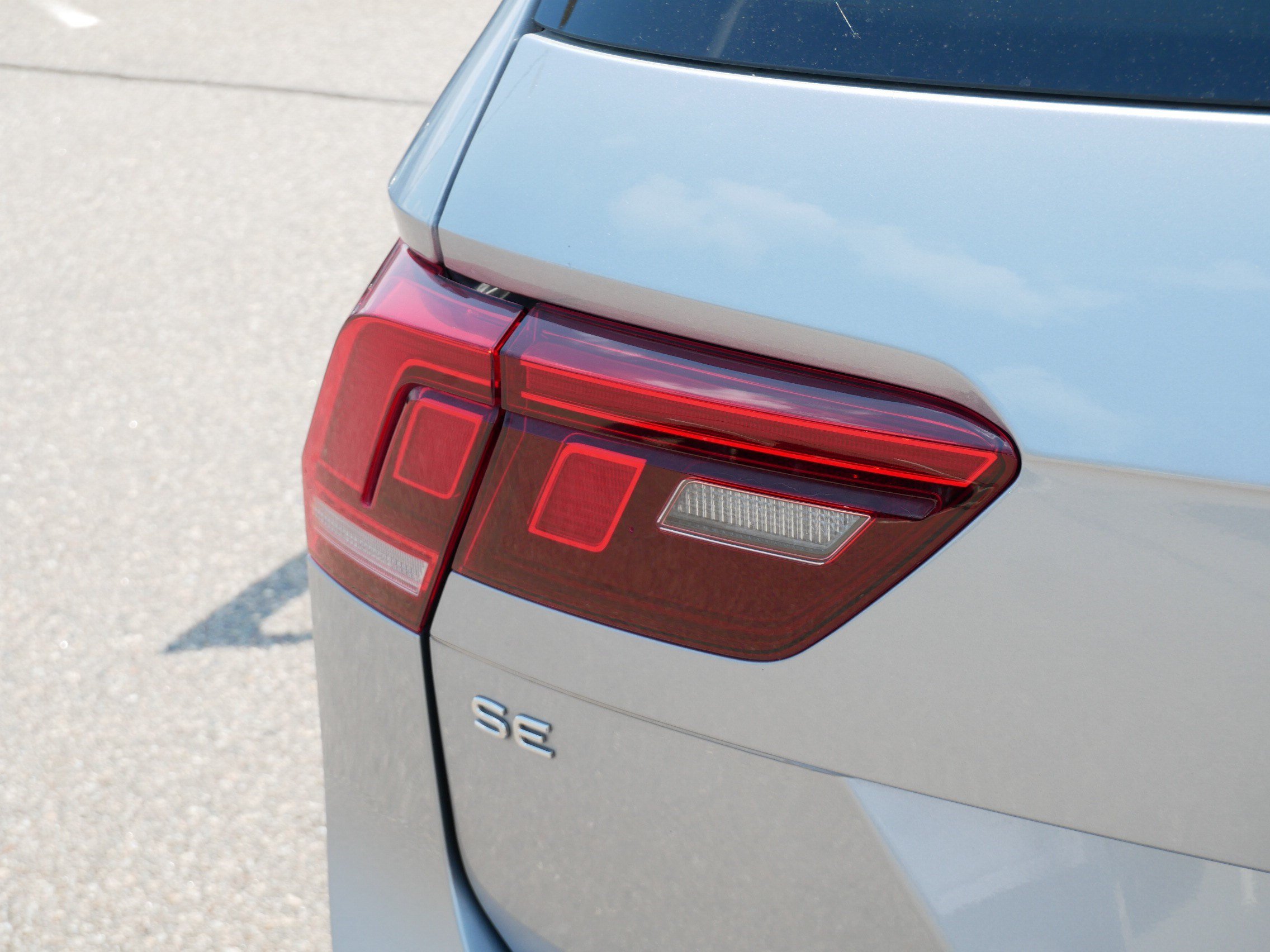 Certified 2023 Volkswagen Tiguan SE FWD image 17