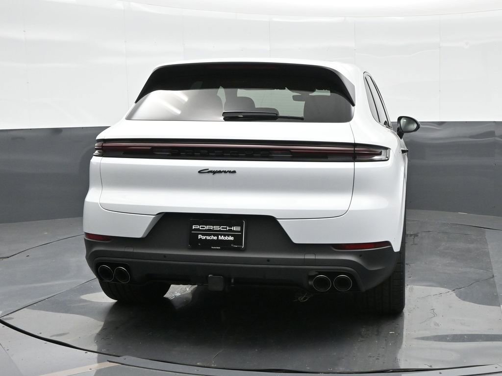 Used 2025 Porsche Cayenne E-Hybrid image 6