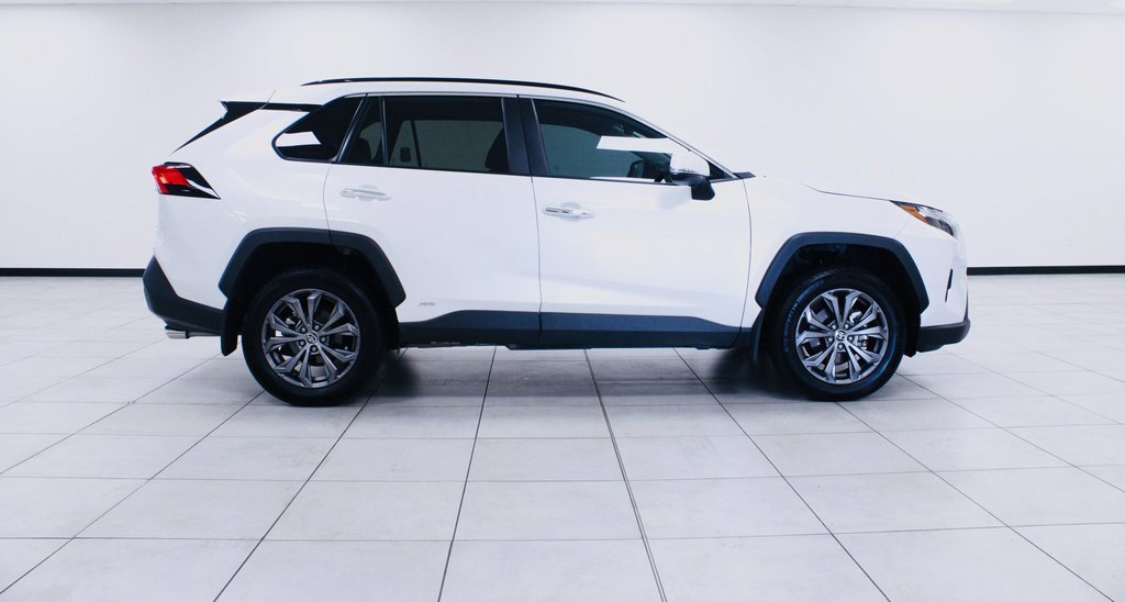 Used 2024 Toyota RAV4 Limited image 9