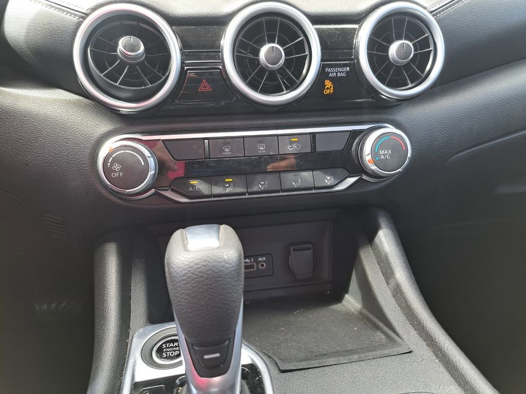 Used 2025 Nissan Sentra SV image 17