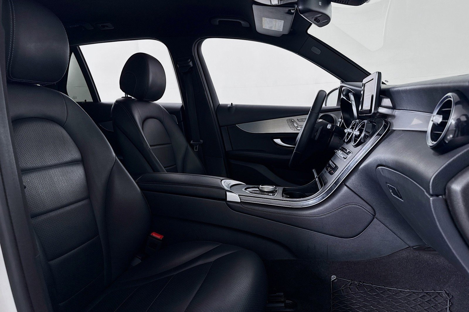 Used 2019 Mercedes-Benz GLC 300 image 7