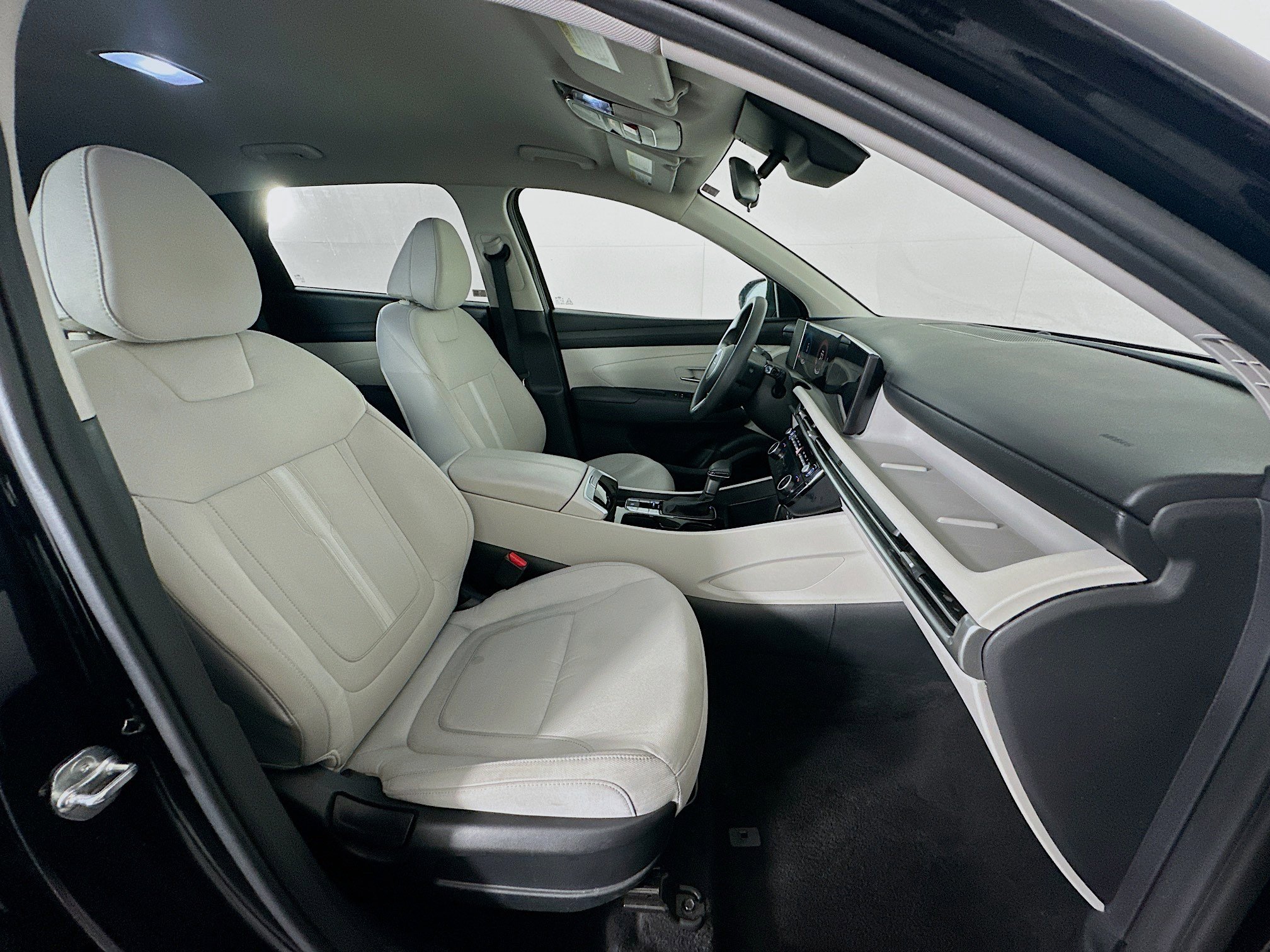 Used 2025 Hyundai Tucson SEL AWD/4WD image 30
