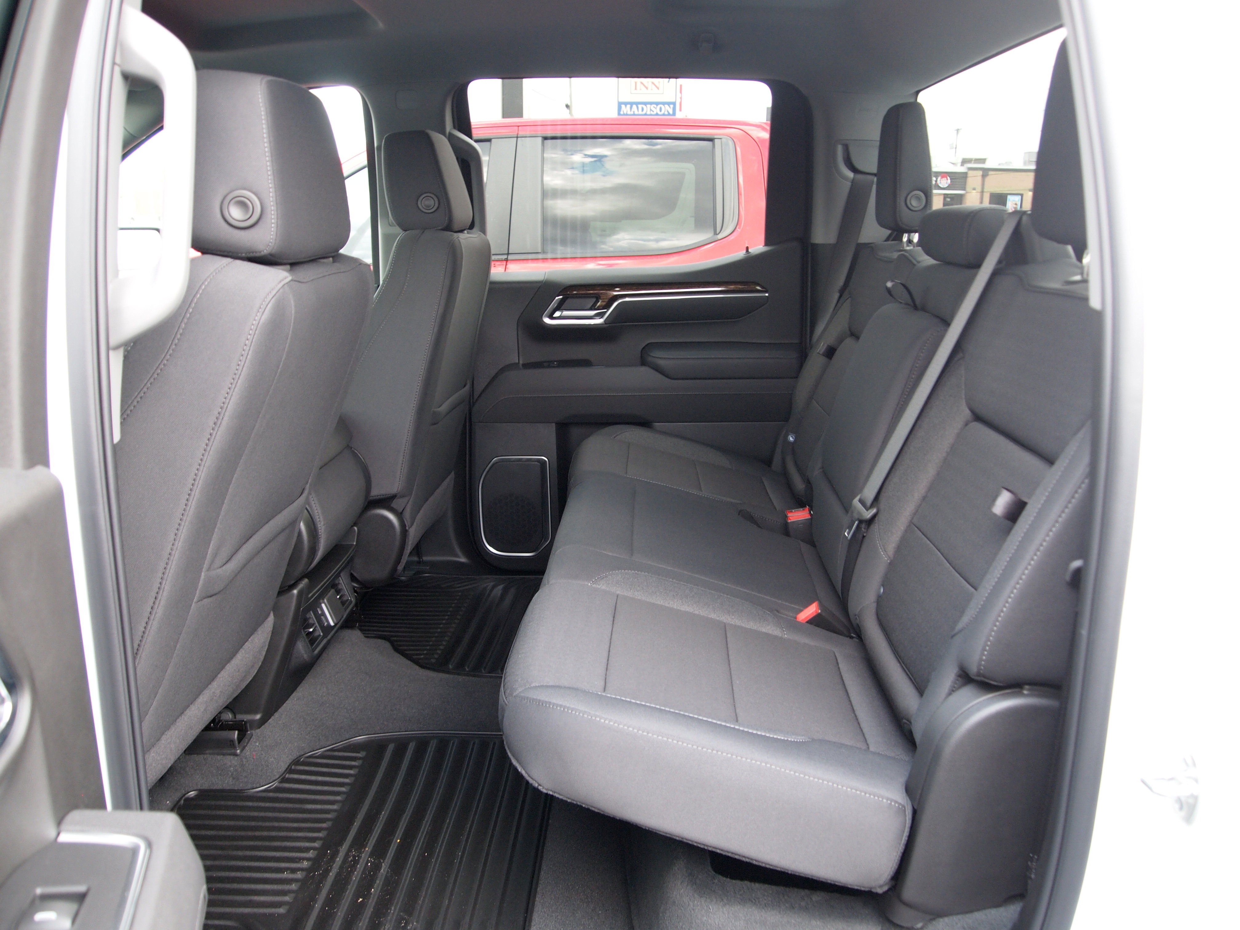 Used 2025 GMC Sierra 1500 Elevation image 25