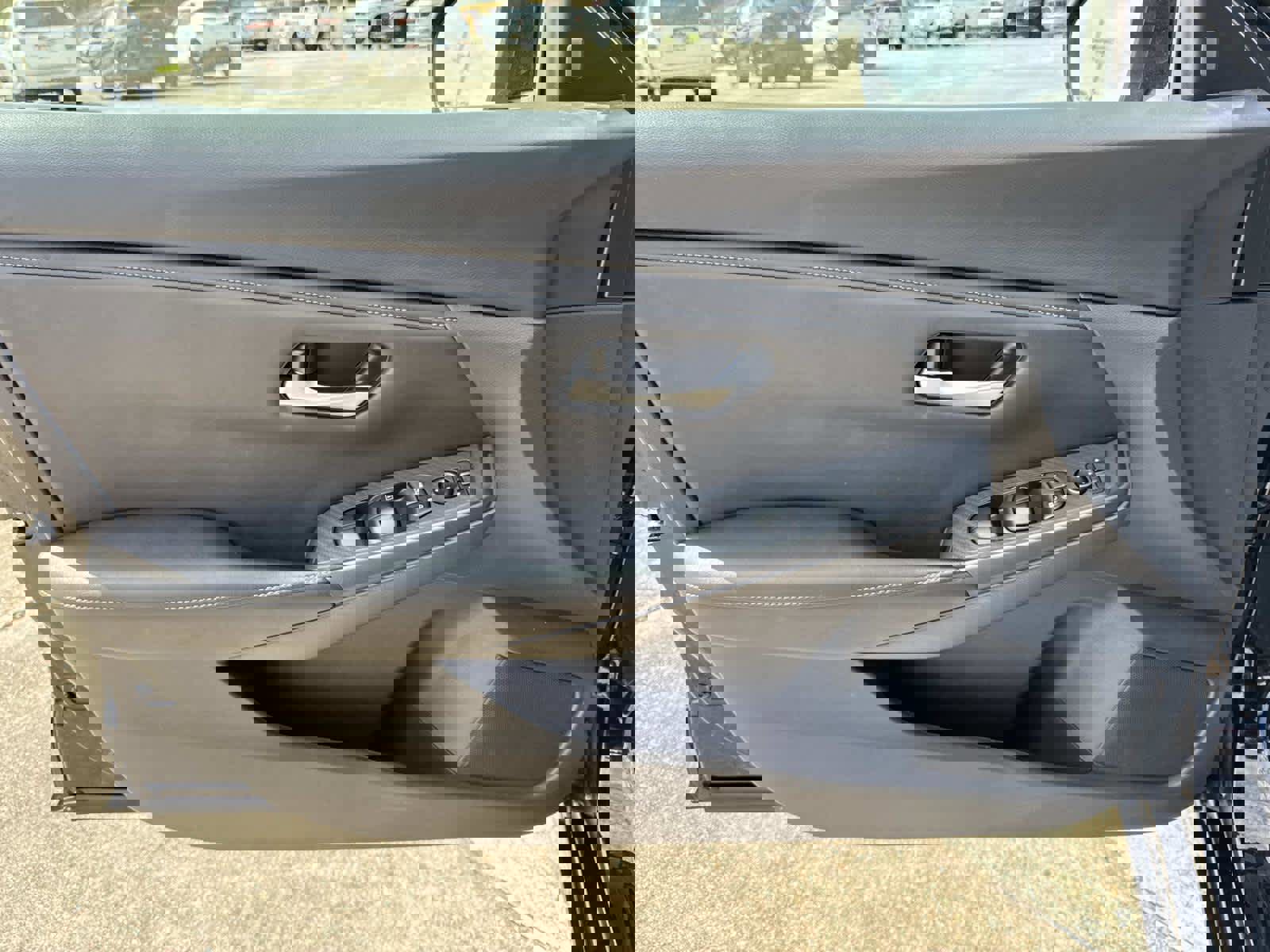 Used 2024 Nissan Sentra SV image 34