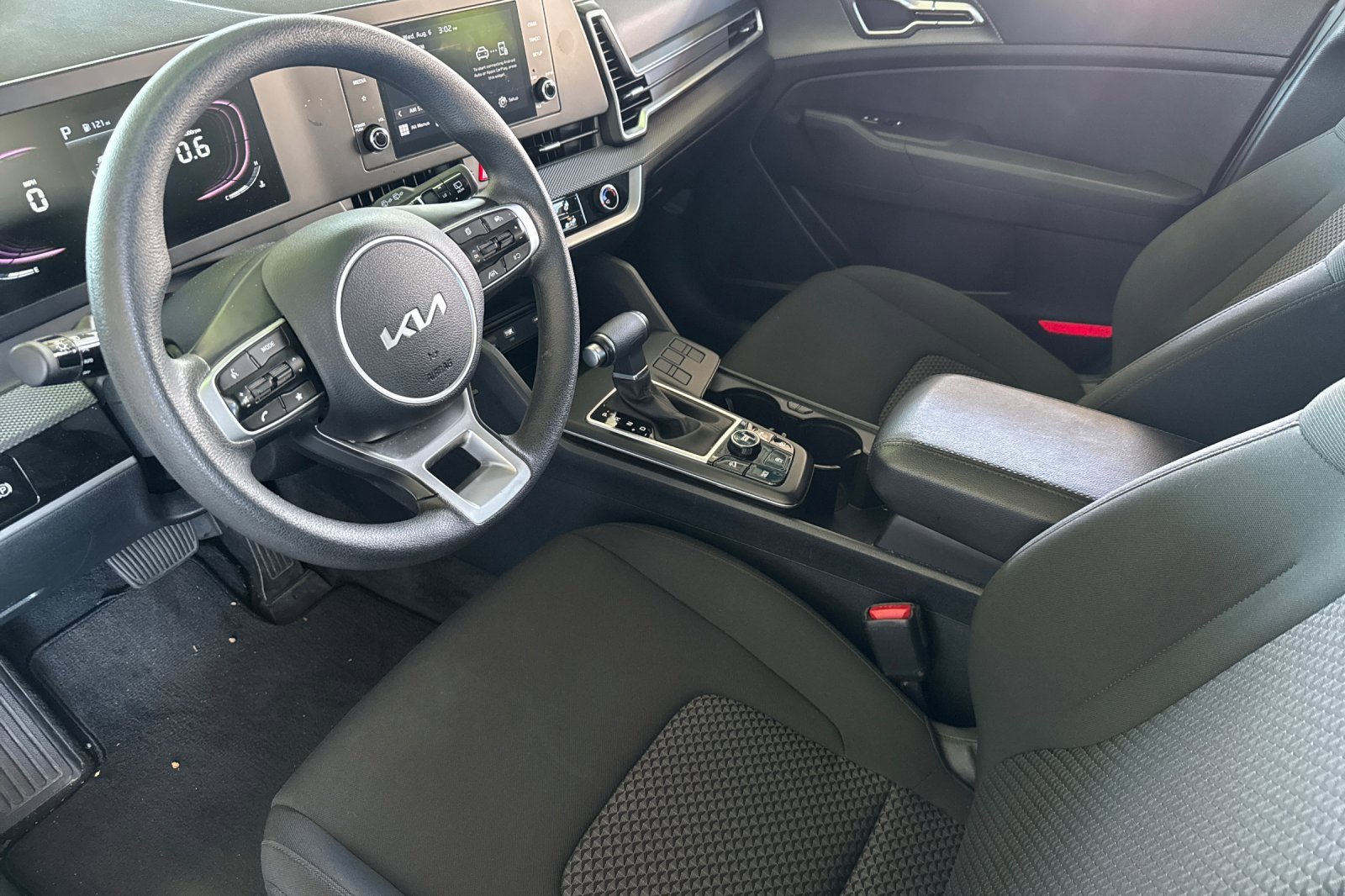 Used 2024 Kia Sportage LX image 10