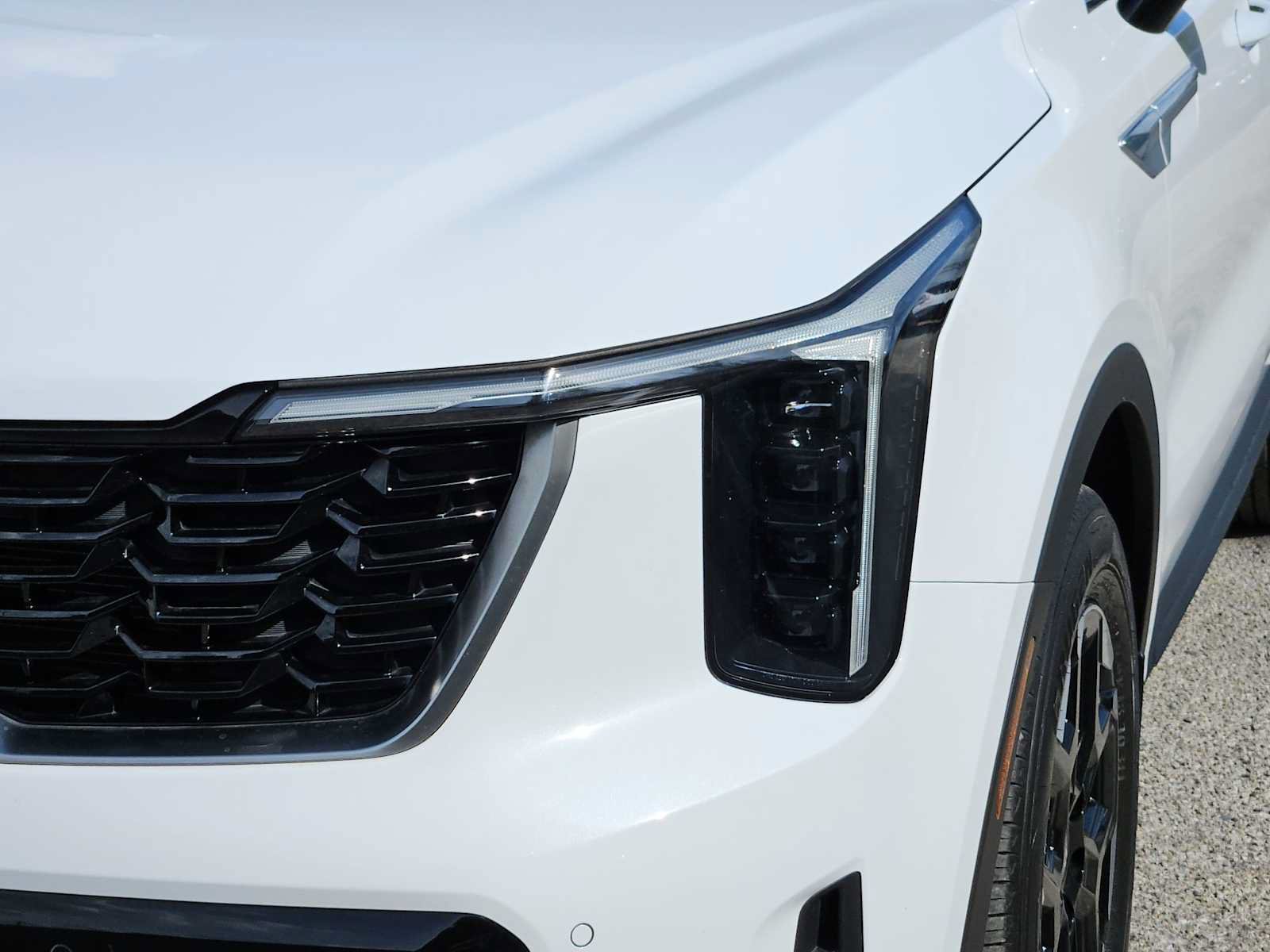 Certified 2025 Kia Sorento S FWD image 10
