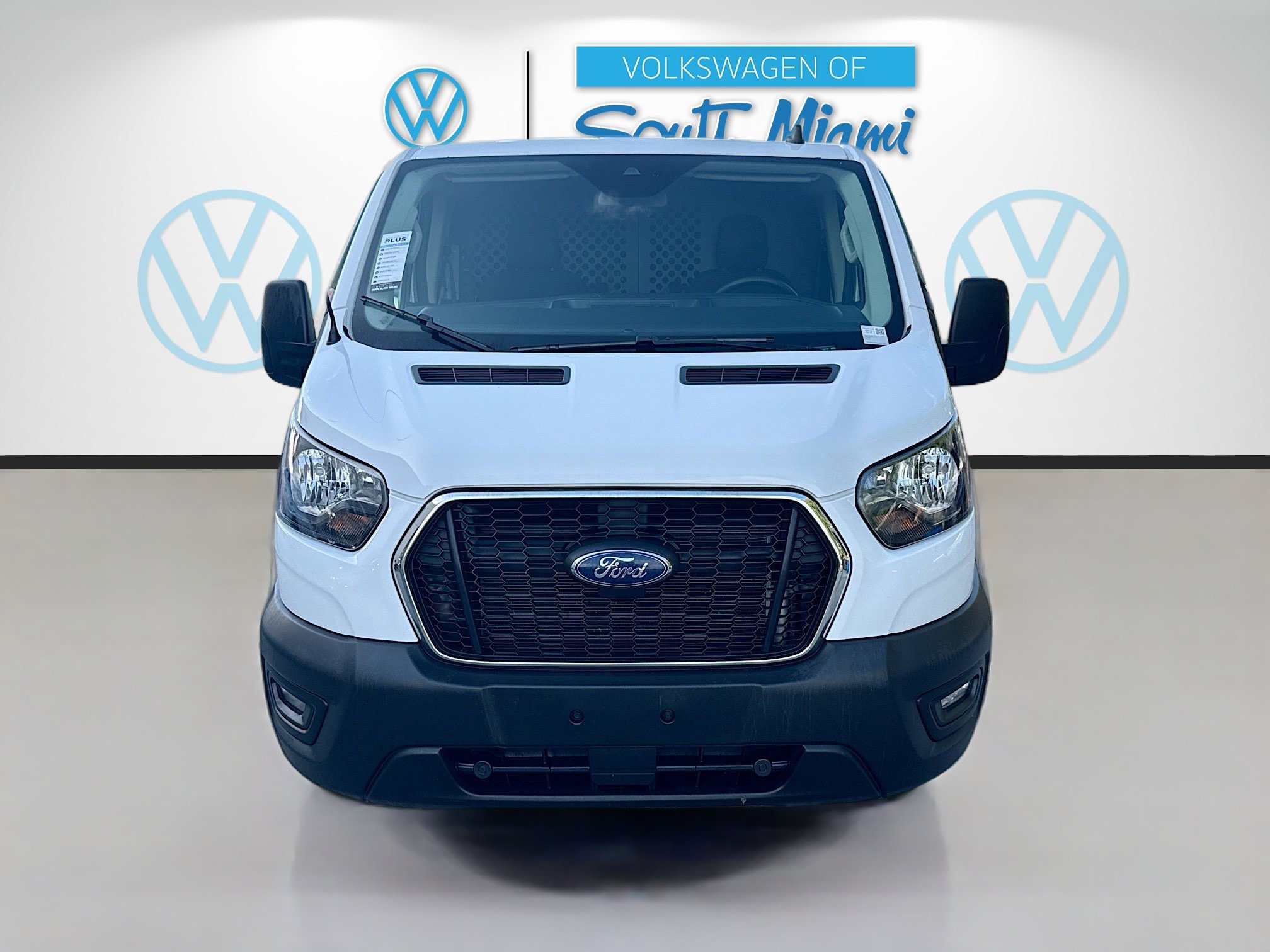 Used 2023 Ford Transit 250 Low Roof w/ Exterior Upgrade Package image 2