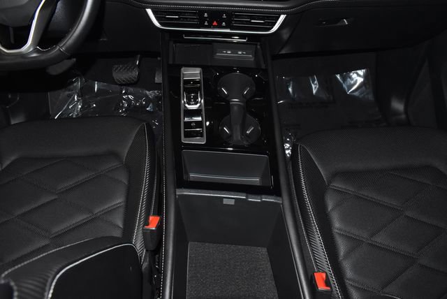 Used 2025 Volkswagen Atlas Cross Sport SE image 20