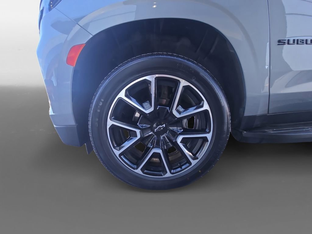 Used 2023 Chevrolet Suburban RST image 15